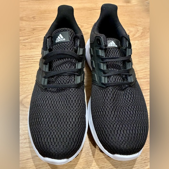 Adidas Women's Ultimashow Black Running Shoes Size 8.5 Brand New - Picture 2 of 3